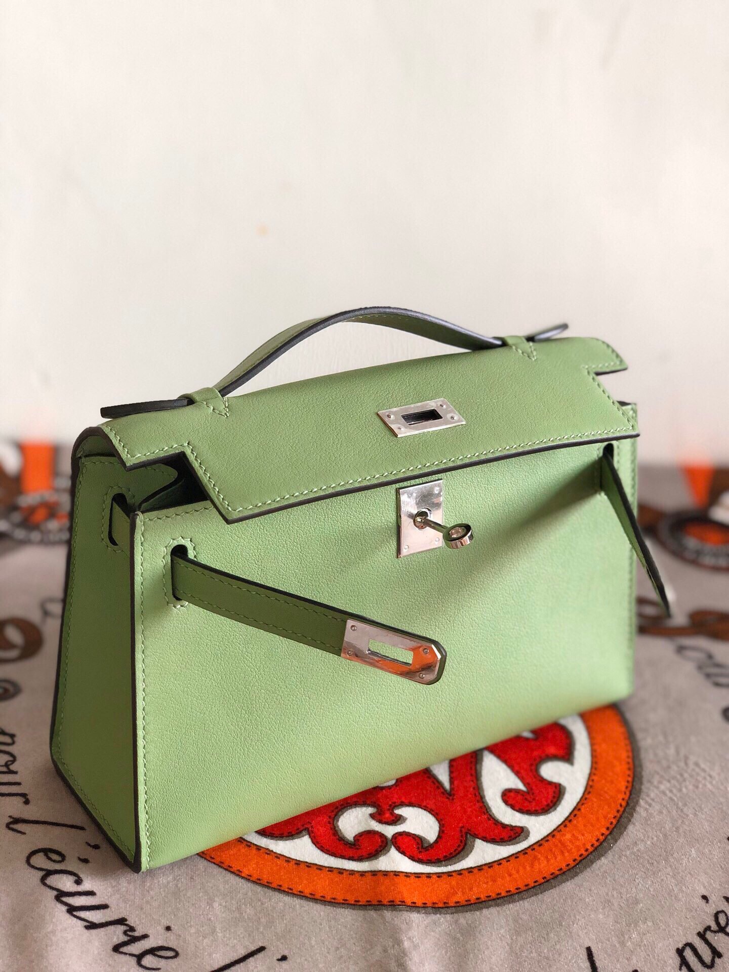 에르메스 미니 켈리백22 아보카도그린 은장 스위프트